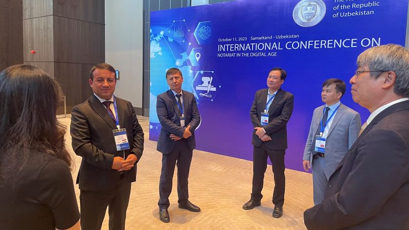 Đoàn đại biểu Việt Nam tham dự Diễn đàn pháp luật lần thứ III và chương trình khảo sát thực tế của Phòng công chứng Cộng hòa Uzbekistan tại Samarkand, Uzbekistan